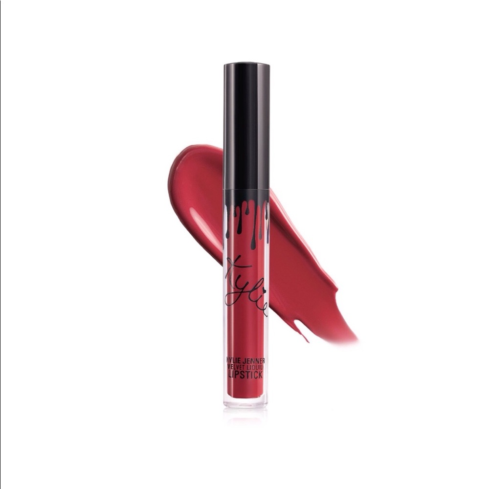 💄Kylie Jenner GOALS | VELVET LIQUID LIPSTICK💄
